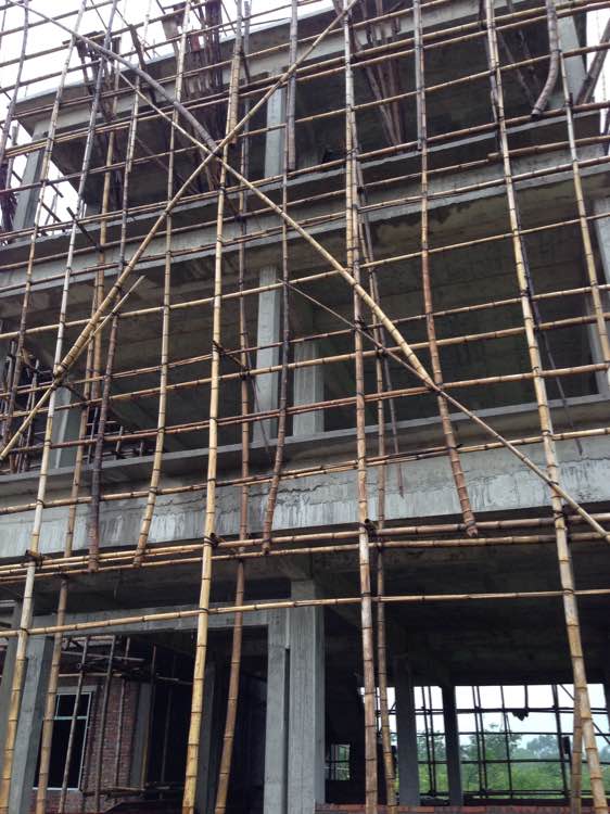 城市女孩看不上农村男友,城市女人看不上农村女人