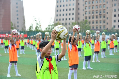 因为热爱才有足球,成功申办2023亚洲杯足球