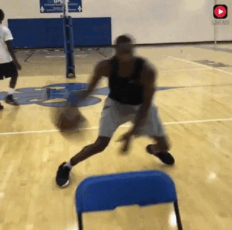 学会这几个动作别人都不敢打你,学会这招轻松摆脱防守者