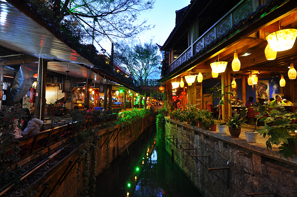 云南旅游一定要买玉吗,去云南旅游要不要买玉镯子