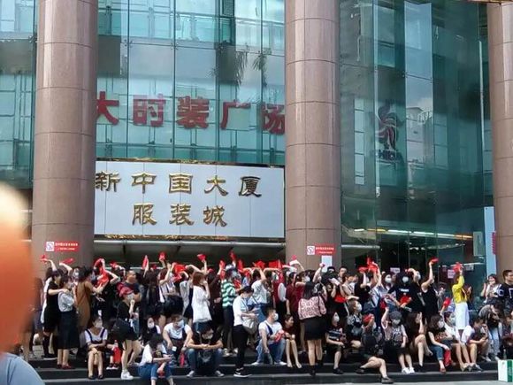 开个服装店在哪里找质量好货源,开服装店货源