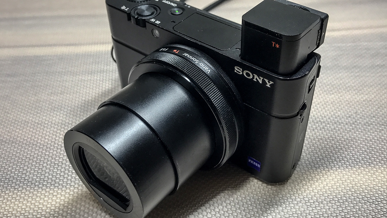 全能口袋备机——索尼黑卡三SONYRX100M3，最爱的备机没有之一