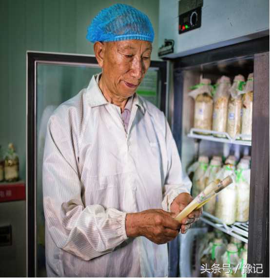 这个奇葩，从土豪变笑柄，最后成为了科学家