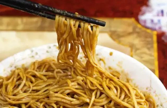 最好吃的冷面推荐,40度的天吃一碗麻辣烫