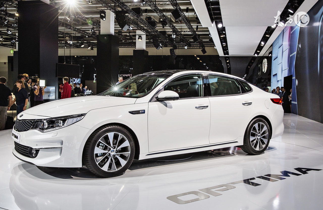 买车贷款是银行贷还是在4s店贷,分期买车贷几年划算