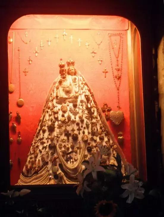 上帝视角俯瞰德国科隆大教堂,德国科隆大教堂效果图