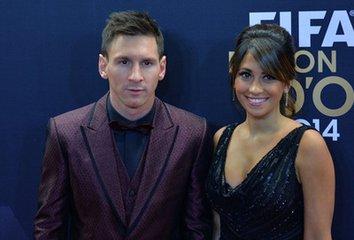 日本足球明星女友,足球明星萨拉女友