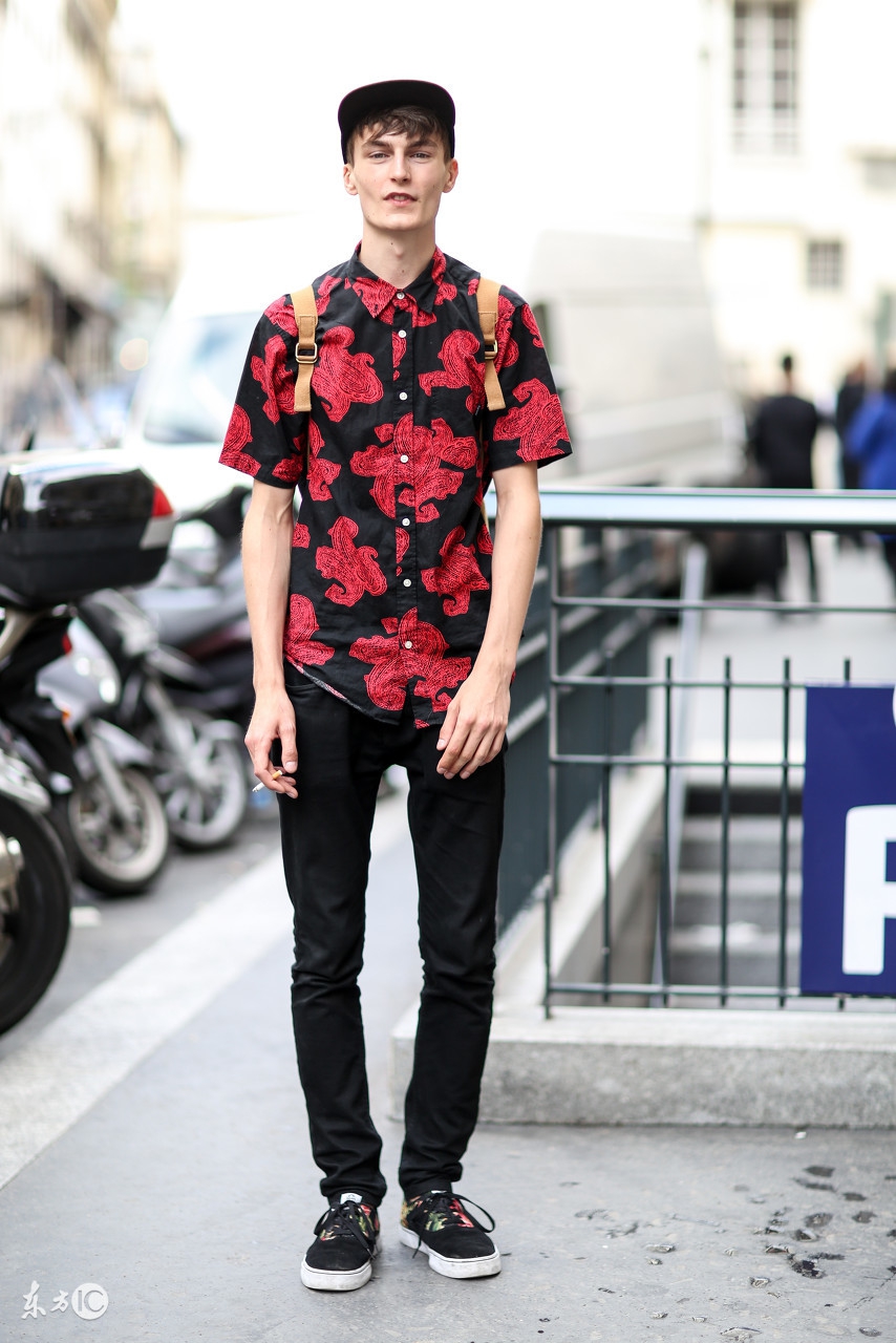衬衫t恤男人这样穿才够帅气,男装印花短袖衬衫搭配