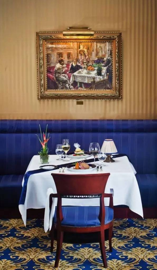 孙杨夺冠视频布达佩斯,孙杨现在还是保持着几个世界纪录