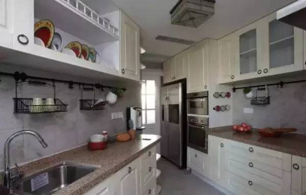 家用冰箱可以直接放在阳台吗,冰箱放阳台的最佳位置