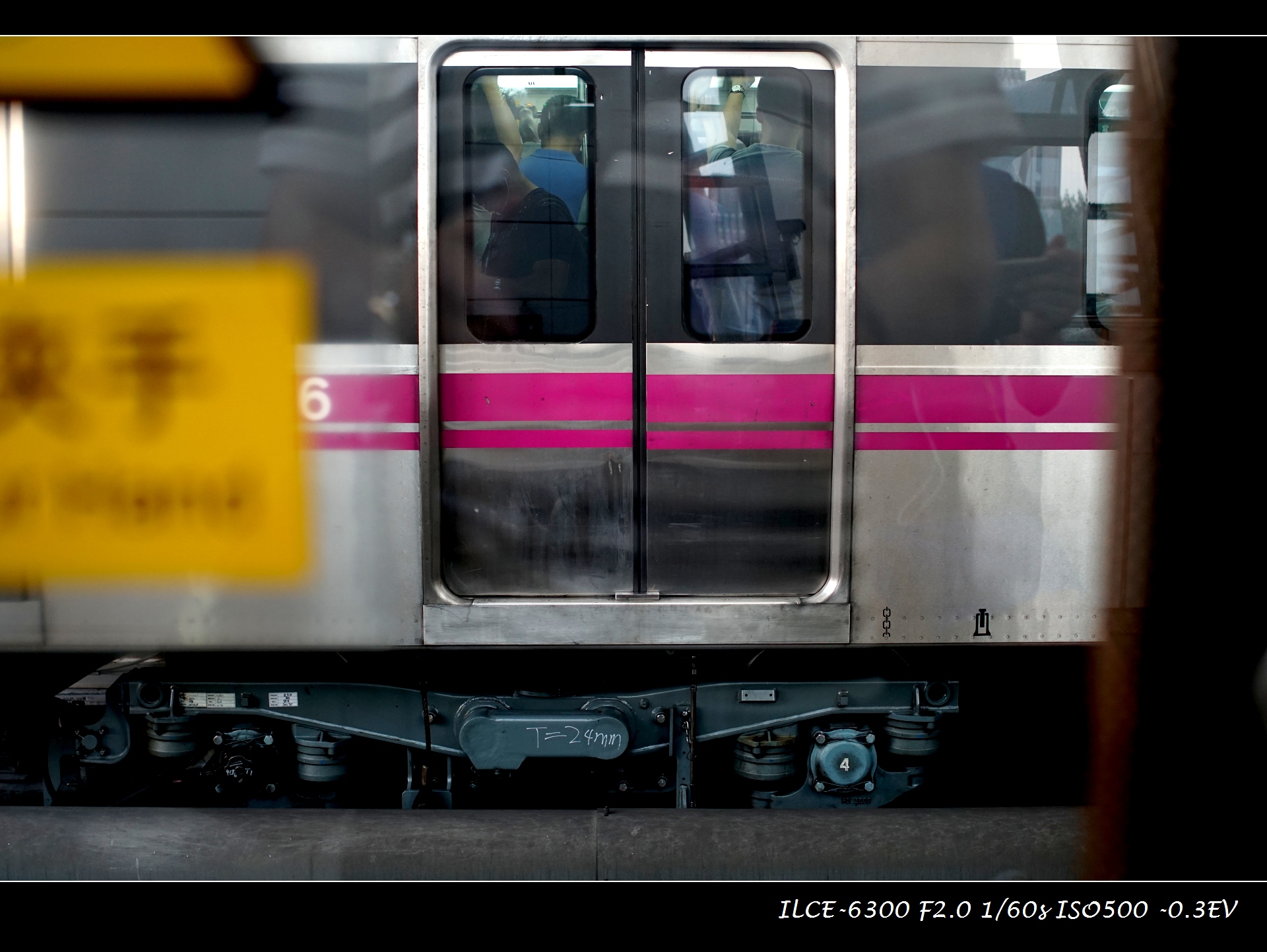 索尼微单a6000和a6300,索尼a6300微单摄影入门教程