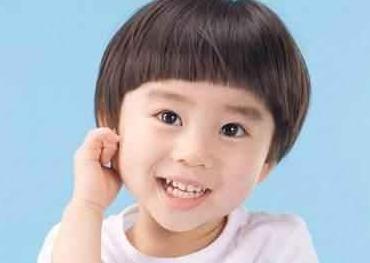 宝宝头发稀疏发黄怎么改善,宝宝头发黄怎么理