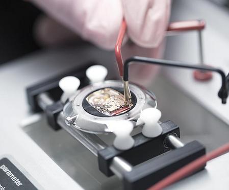 浪琴心月石英机芯怎么换电池,浪琴手表l47094电池价格