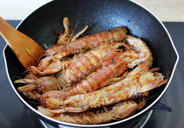 来秦皇岛去哪吃海鲜实惠,来秦皇岛必吃的美食小龙虾