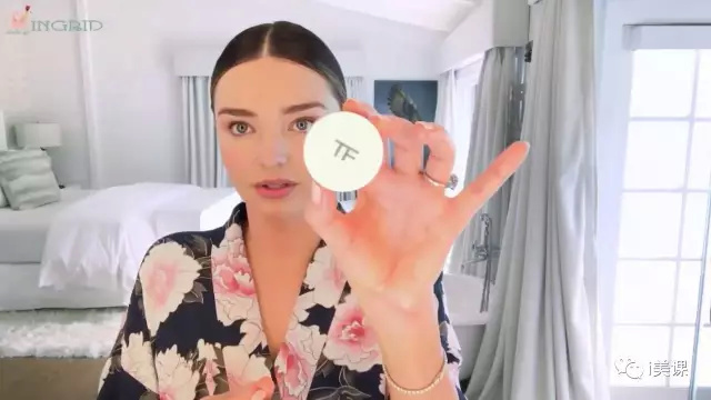 超模米兰达可儿妆容,和姐妹一起化个名媛妆