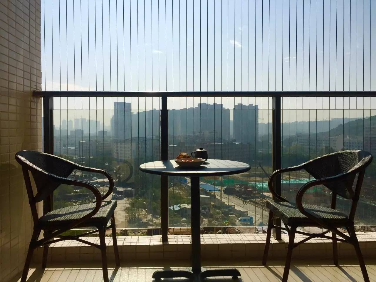 阳台装防盗网太丑了怎么办,窗内不锈钢防盗网太丑