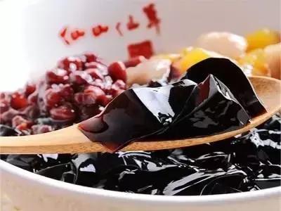 夏日里，贪念那碗黑白凉食