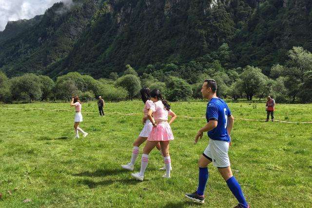 四姑娘山高山草甸,四姑娘山雪山草甸