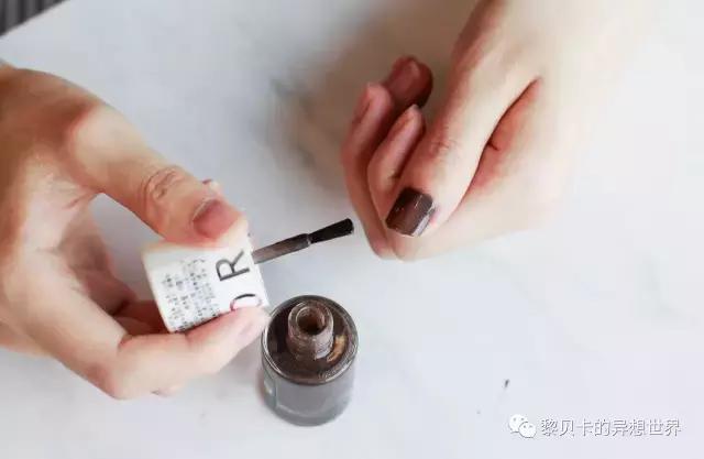 过期的化妆品不要急着扔，它们还有大用处！