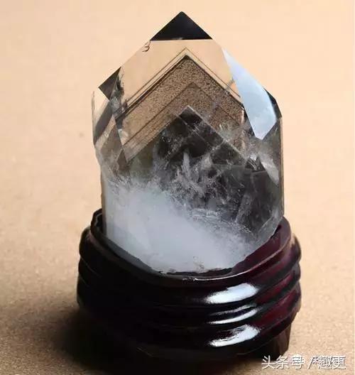 人造水晶和天然水晶的区别,天然水晶跟人造水晶的区别