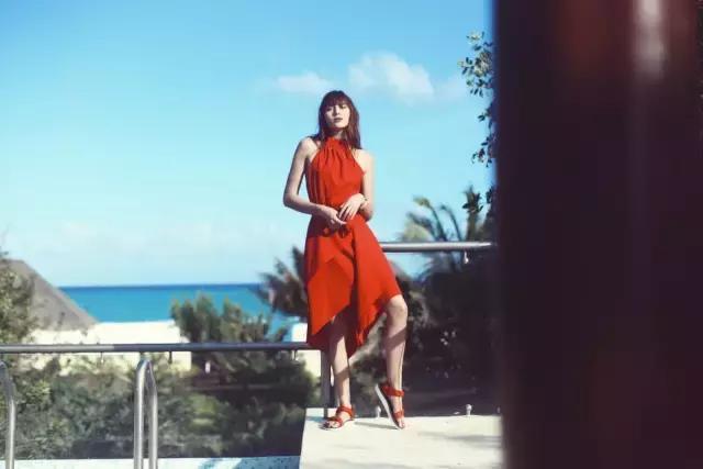 无论狂风暴雨还是烈日炎炎，穿上Teva都能从容面对！