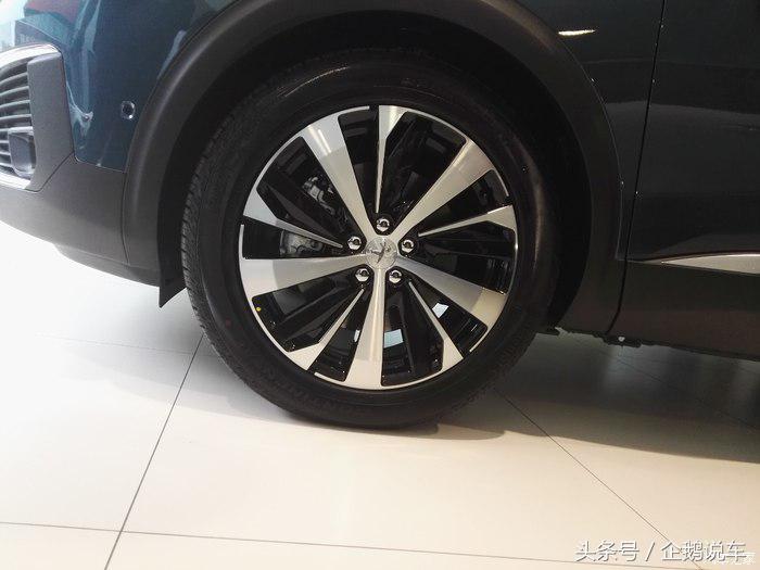 17款标致50081.8t精英版,17款标致50087座精英版蓝色