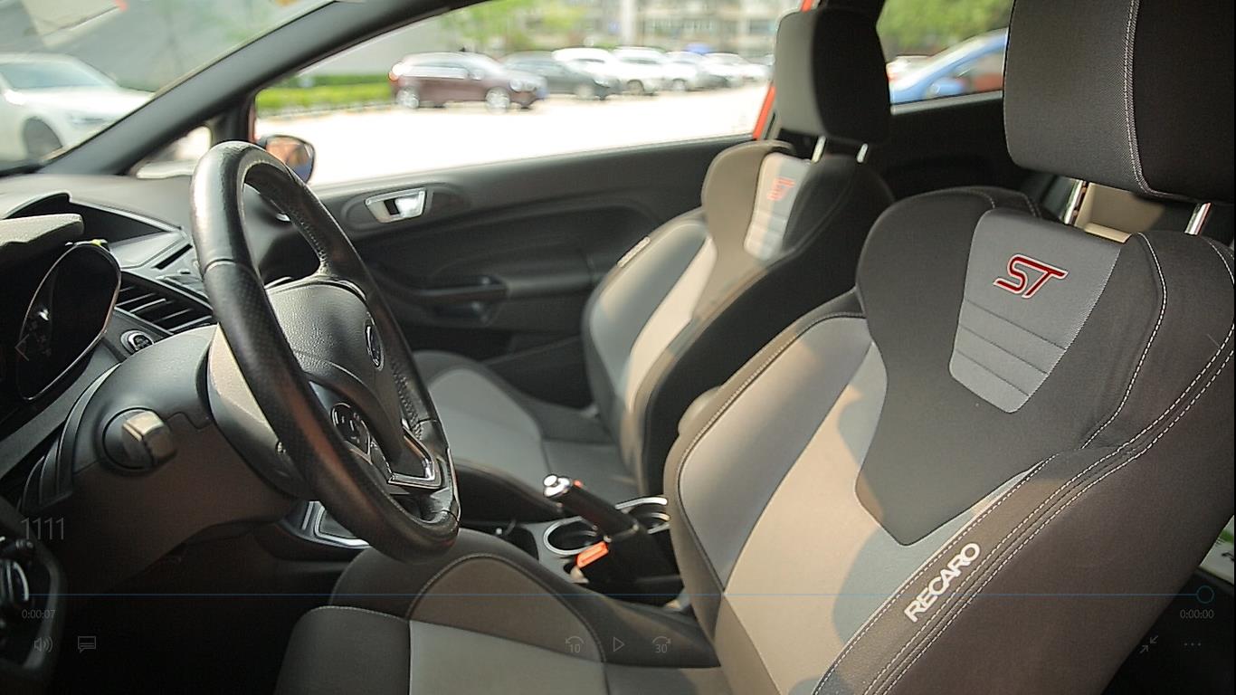 MT、布座椅、没加热、天窗、导航，偏执的选择——嘉年华ST！