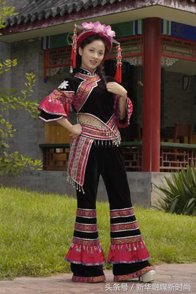 56涓皯鏃忓ぇ瑙傚洯浠嬬粛,涓浗浜斿崄鍏釜姘戞棌鍝堣惃鍏嬫棌