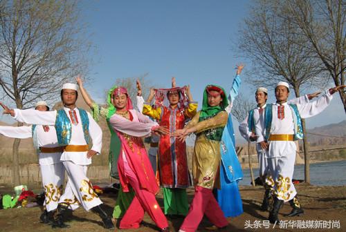 中国五十六个民族大观园（七）达斡尔、仫佬、羌、布朗、撒拉族穿狍皮衣吃荞面饺是哪个民族？