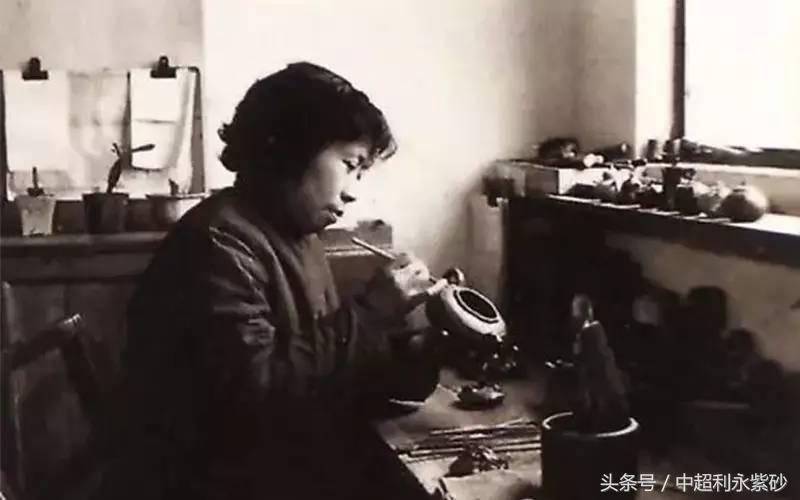 敬佩!一把提梁被拍出368万!众人都要订制此壶,她却说……