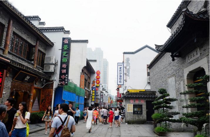 长沙住哪里去岳麓山和橘子洲方便,长沙橘子洲头住宿攻略