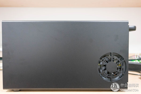 掌控雷电？——AKiTiONode-Thunderbolt3外置显卡转接盒十字评测