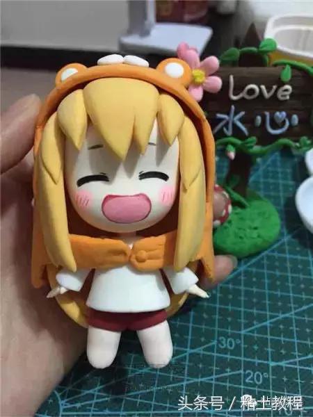 有个整天满地打滚胡吃海塞的小女孩，却人人都喜爱，彩泥手工干物妹小埋教你开心捏起来