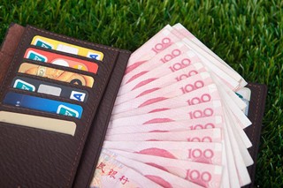 现如今投资箱包店能不能赚钱?食草堂皮具分析篇