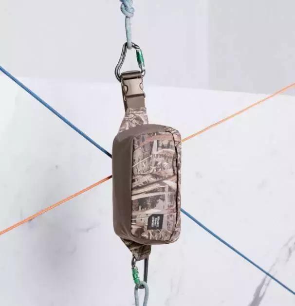 herschel双肩包灰粉,herschel双肩包带侧拉链