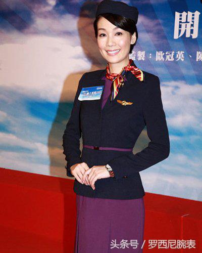 为什么空姐都戴着手表,为什么空姐都要戴名牌手表