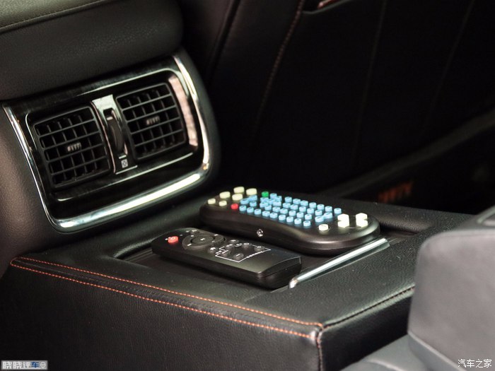 18款皇冠改装雷克萨斯前脸,十四代皇冠改装雷克萨斯仪表盘