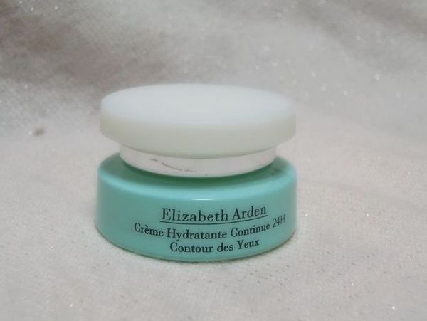 夜谈奔三女眼部千日养护记