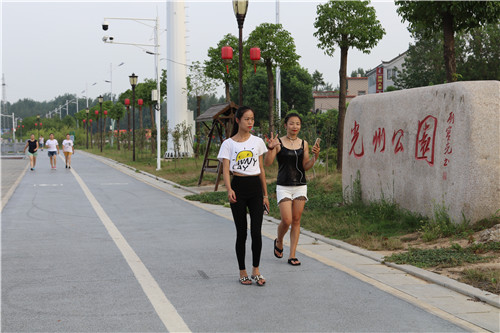 光山县官渡河风景,光山官渡河沙滩公园荷花