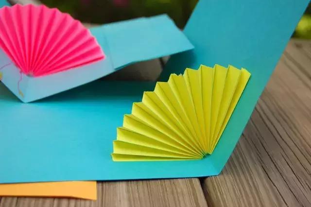 幼儿园亲子卡纸手工教程：小蝴蝶、手指偶、立体贺卡等（附步骤）