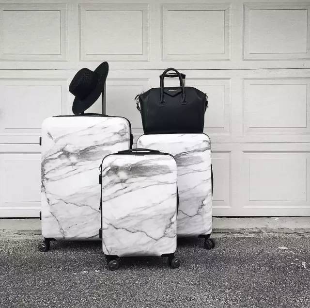 1家实体店2年卖出100,000+的行李箱，到底有啥牛逼的？