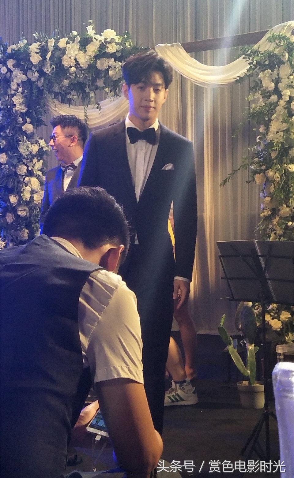 刘宪华穿全黑look,刘宪华穿棉服视频