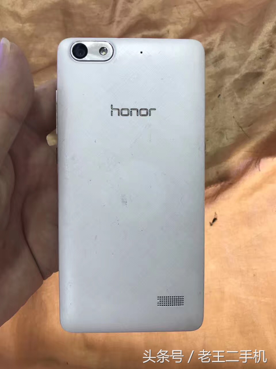 两三百的二手机能用吗,两三百块钱买什么二手机