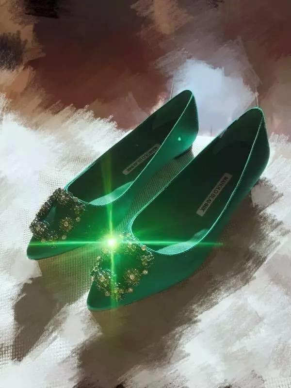 女生到底要有多少双RV、JIMMCHOO鞋才能满足啊？