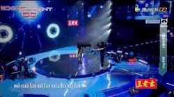 秀分身让薛之谦都动心，荷兹唱响网游神曲《悲怆世界》引回忆杀