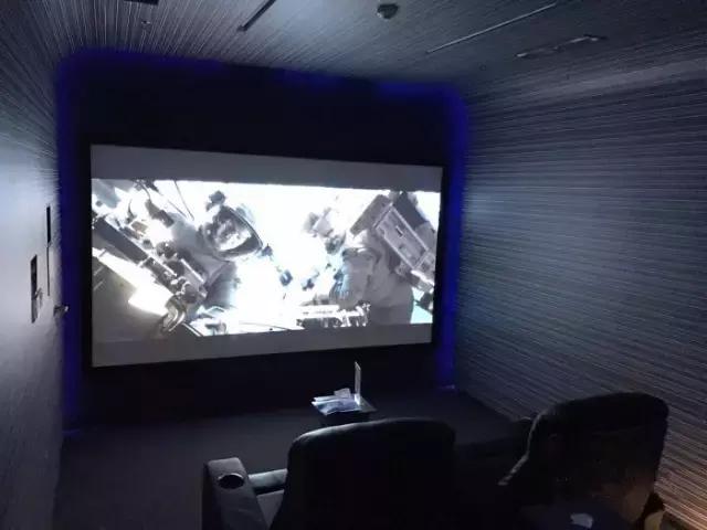 比战狼2更火爆电影,比战狼还好看的电影