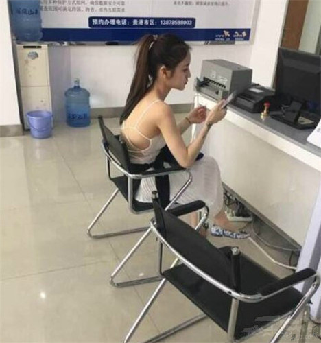 下班回来抄作业,下班回家就炒了一道菜