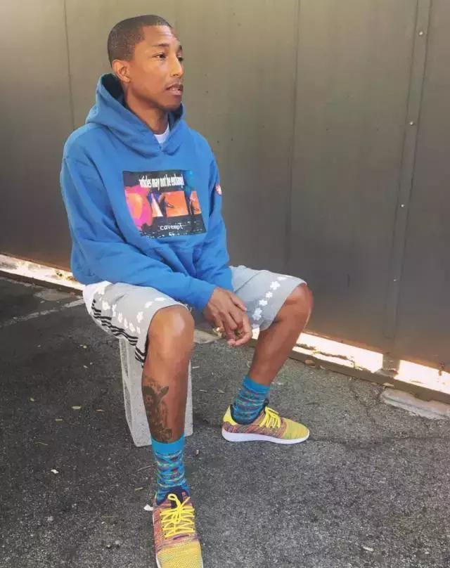 穿袜子竟然还有这么多小窍门,穿袜子的细节处理