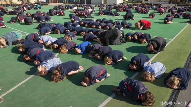 当地震发生时我们有哪些逃生方法,地震来了高层如何自救与逃生