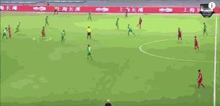 足坛现役5大远射高手，中超绿巨人浩克强势上榜，榜首无悬念